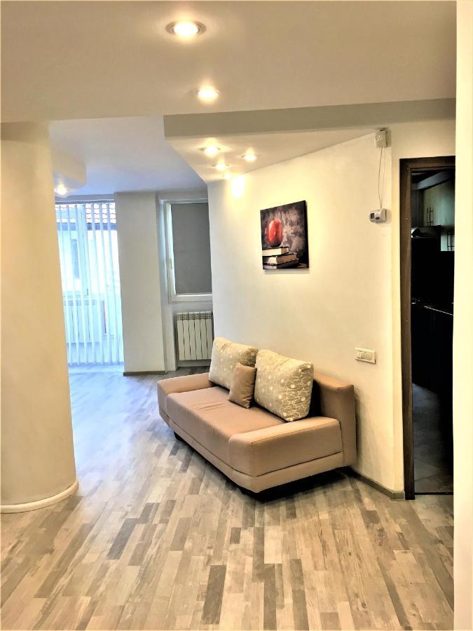 Large Apartment In Ultra-Central Location Brasov Ngoại thất bức ảnh