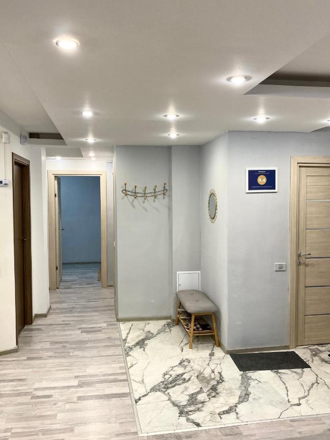 Large Apartment In Ultra-Central Location Brasov Ngoại thất bức ảnh